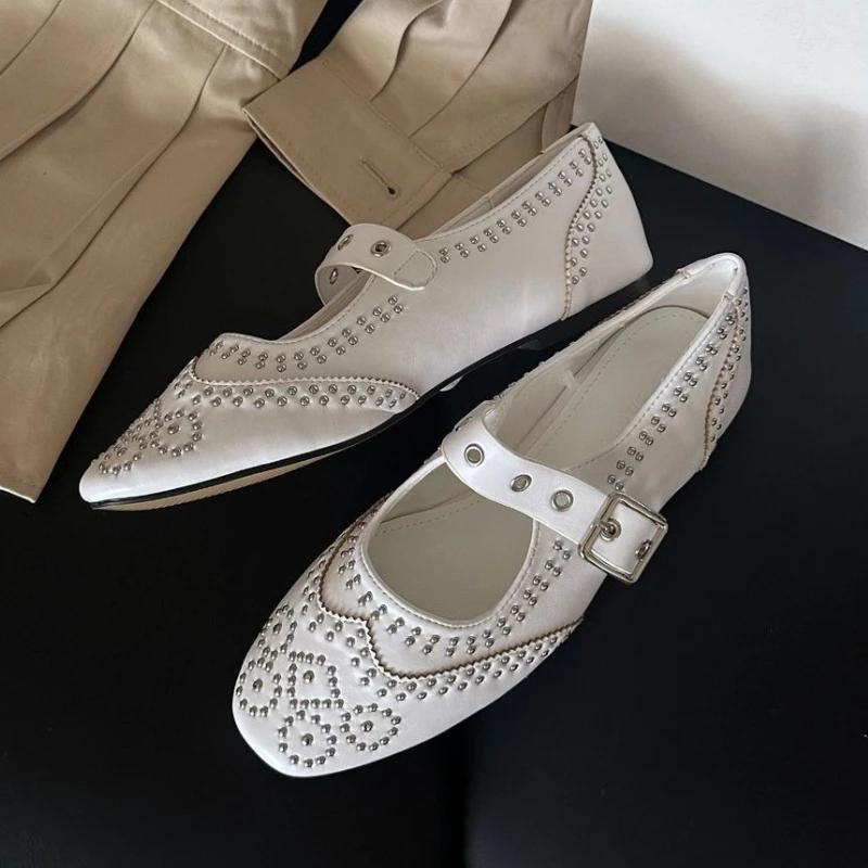 Retro Rivet Buckle Design Flat - Women Fashion Designer reseña y precio