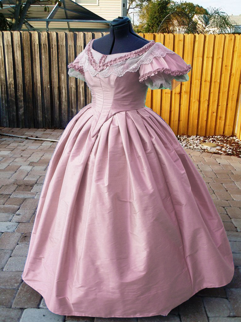 Beautiful Victorian Wedding Go - Women Fashion Gown reseña y precio