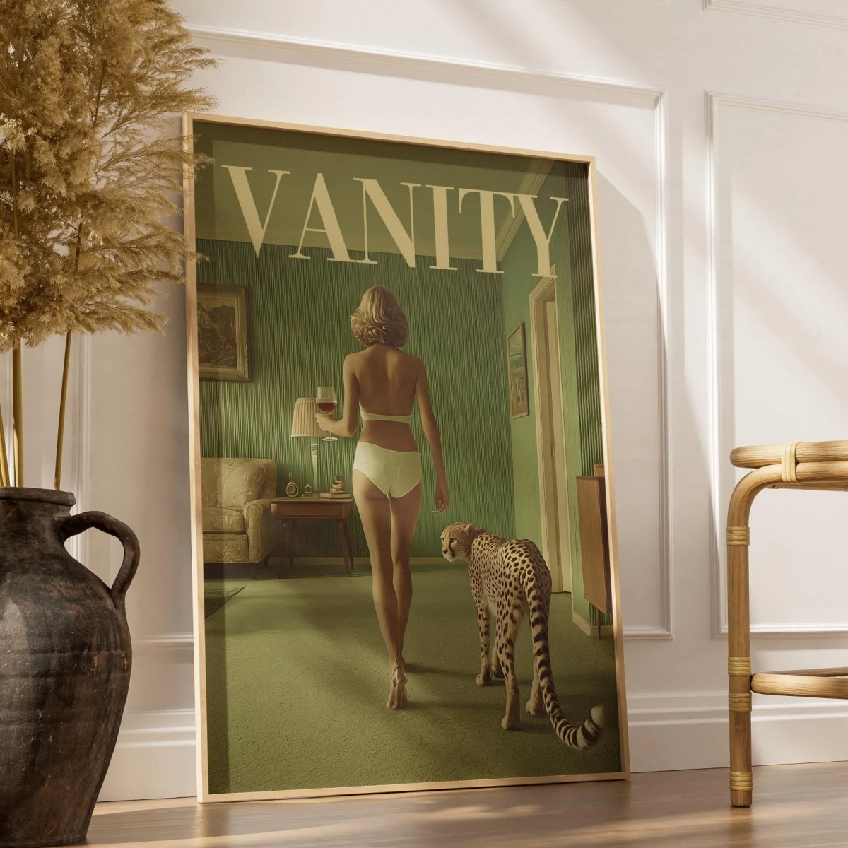 Vintage Woman with Cheetah Can - Women'S Fashion Magazines reseña y precio